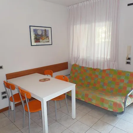 Fuer 6 Personen Ca 48 Qm In Bibione, Adriakueste Italien Und Umgebung アパート